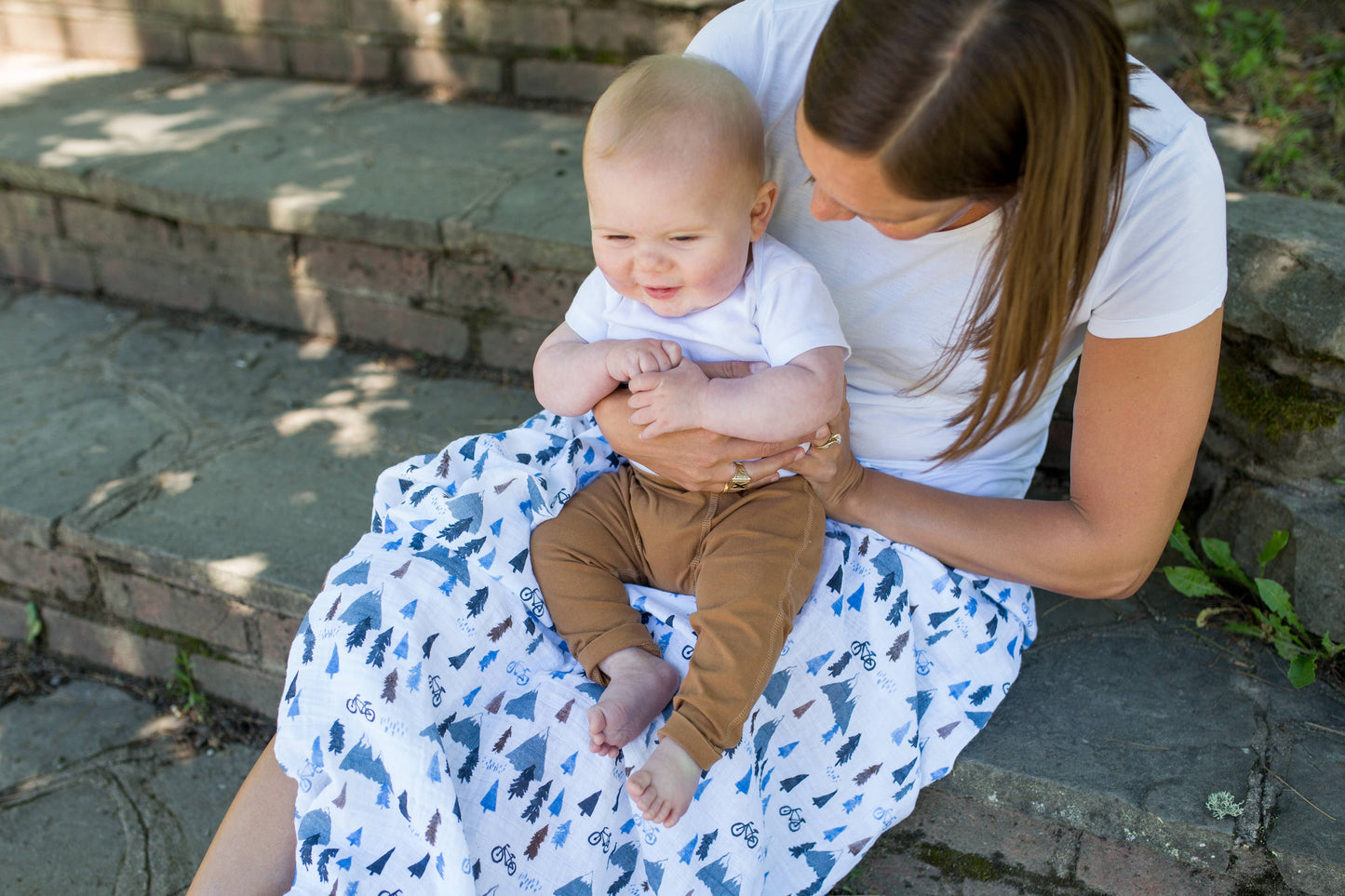 Muslin Swaddle Blanket – Mountain Top  (47" x 47")