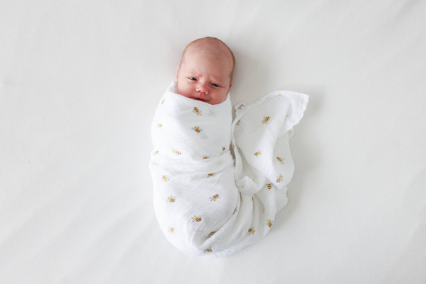 2-Pack Cotton Swaddle Blankets – Bees/Dots