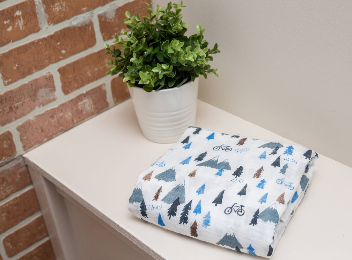 Muslin Swaddle Blanket – Mountain Top  (47" x 47")